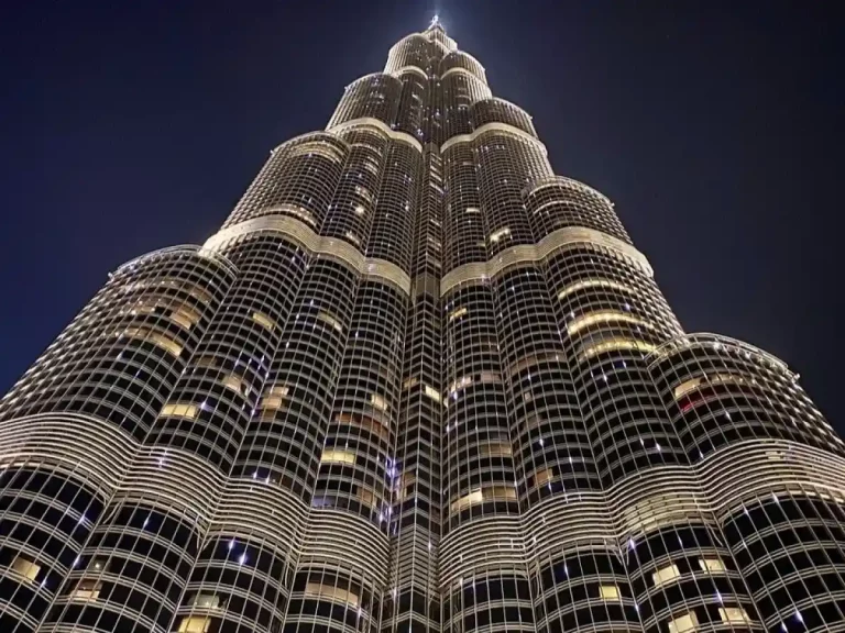 حجز طيران من الرياض إلى دبي