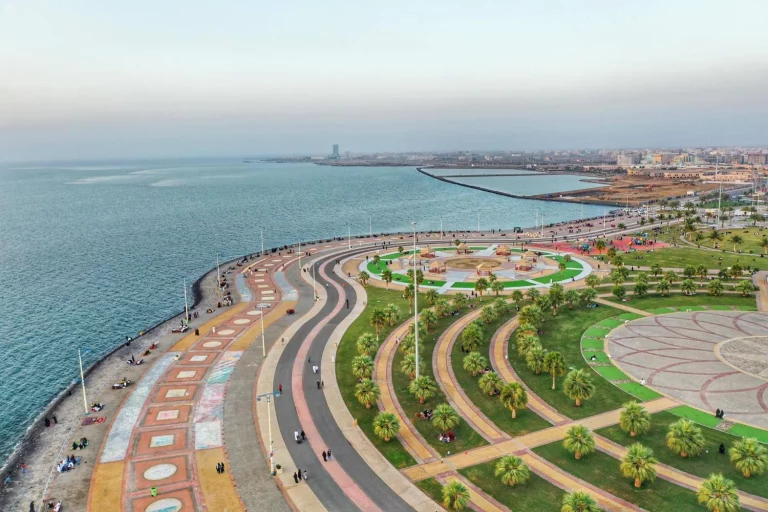 حجز طيران من الدمام إلى جازان