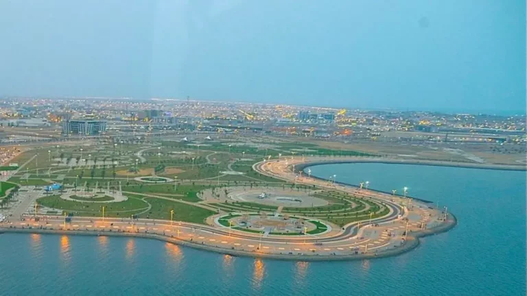 حجز طيران من دبي إلى جازان