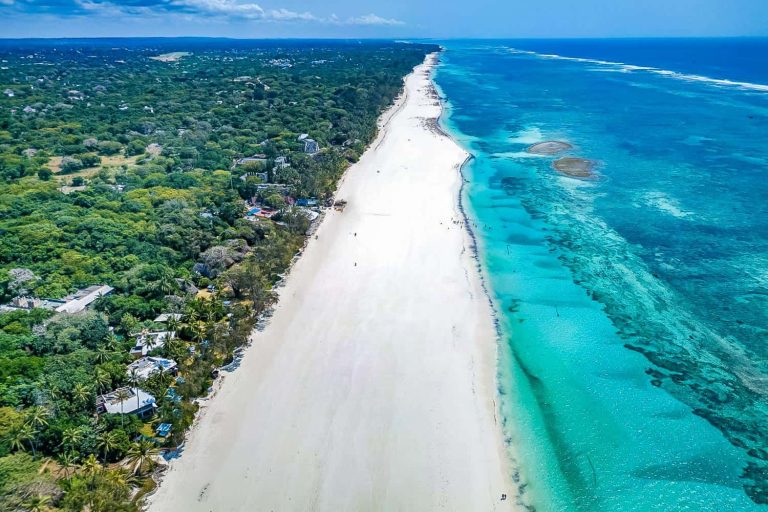 حجز طيران من الرياض إلى مومباسا